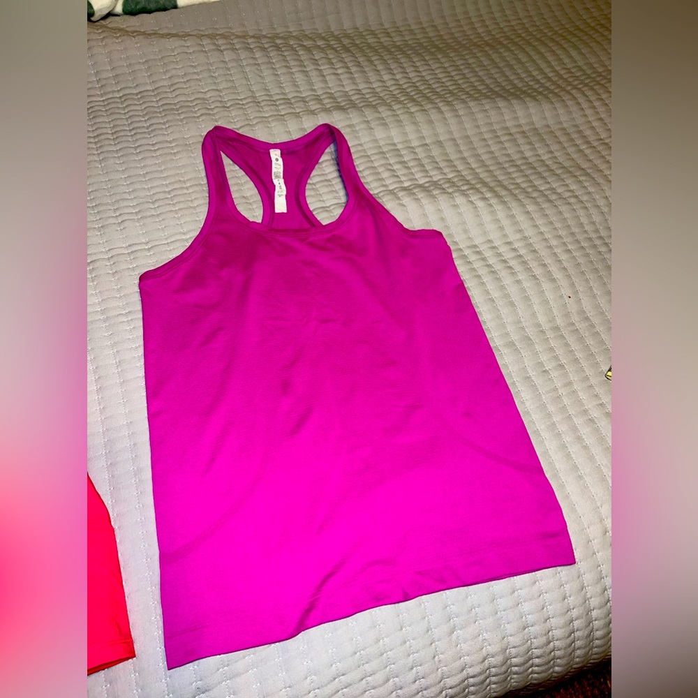 Lululemon swiftly tank size 8
